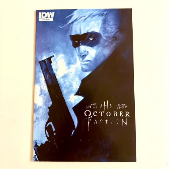 The October Faction #11 - IDW Publishing - 2015 Comic Book - Picture 1 of 2